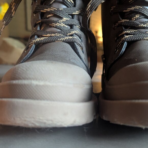 Zara Kids CONTRASTING HIGH-TOP SNEAKERS Khaki Green | Size 2 - Picture 9 of 16